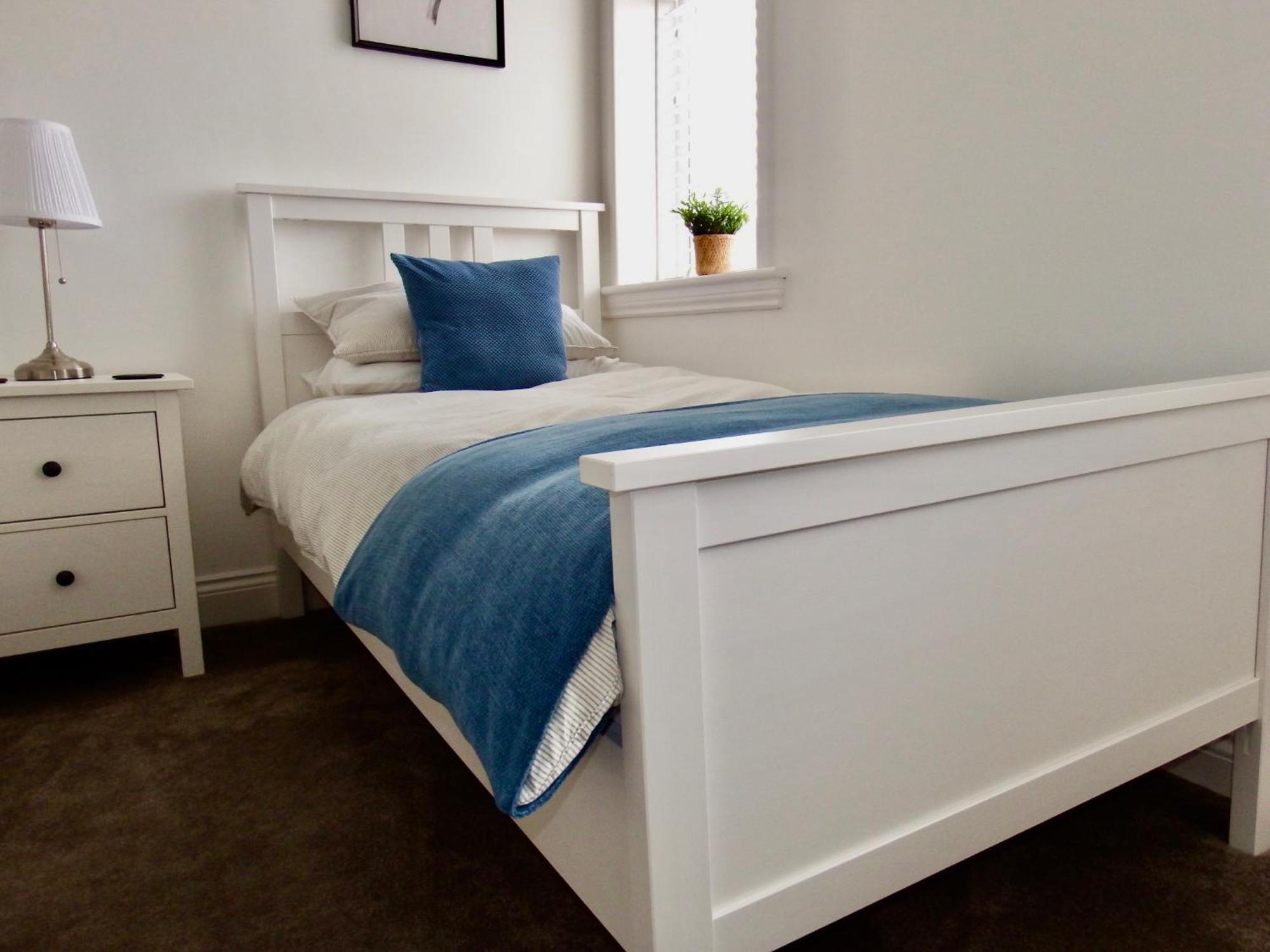 Newly Renovated 3 Bedroom Victorian Detached House บอร์นมัธ ภายนอก รูปภาพ